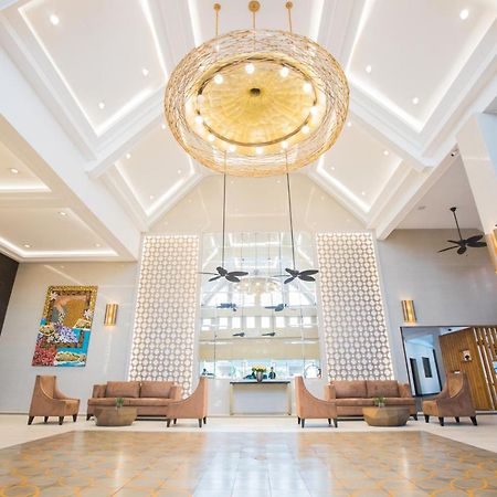 La Maja Rica Hotel Tarlac City Ngoại thất bức ảnh