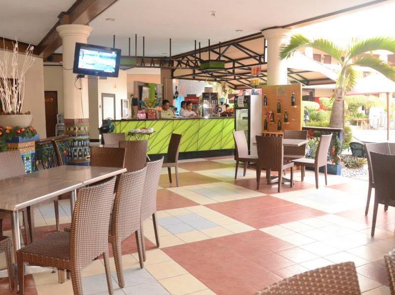 La Maja Rica Hotel Tarlac City Ngoại thất bức ảnh