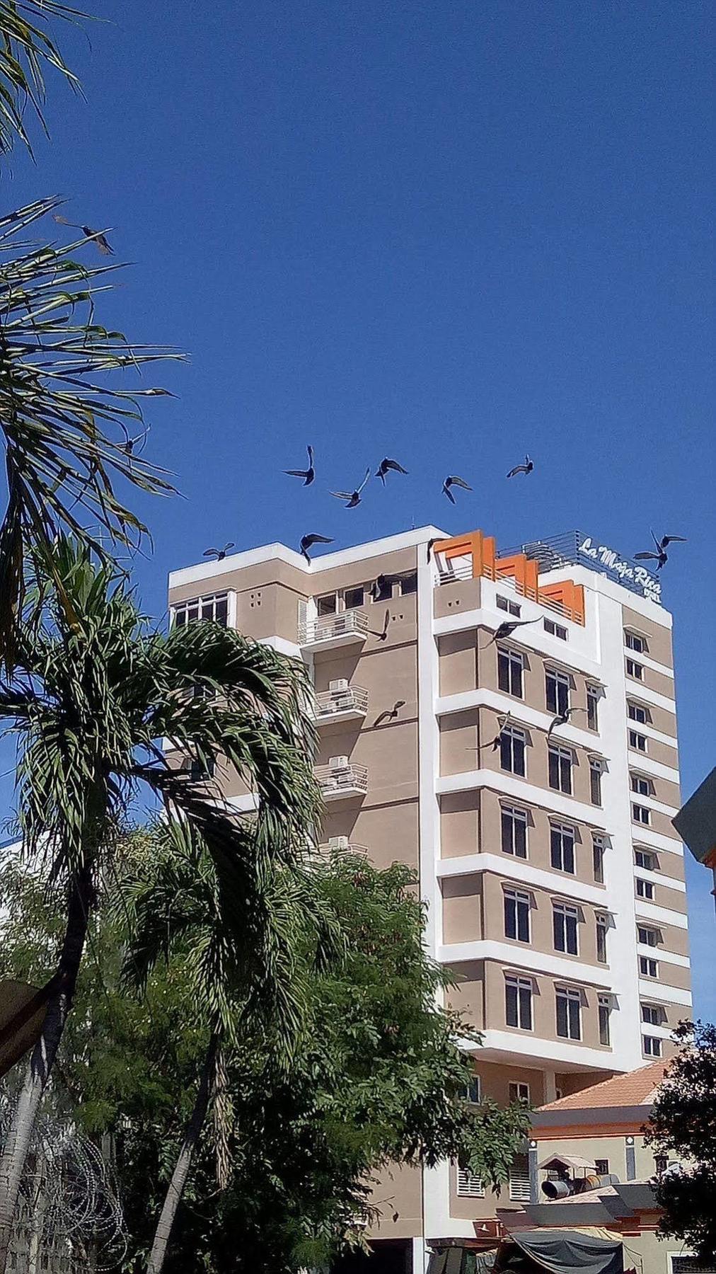 La Maja Rica Hotel Tarlac City Ngoại thất bức ảnh