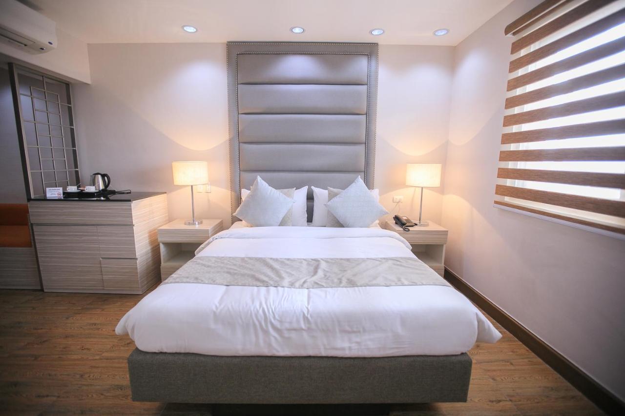 La Maja Rica Hotel Tarlac City Ngoại thất bức ảnh