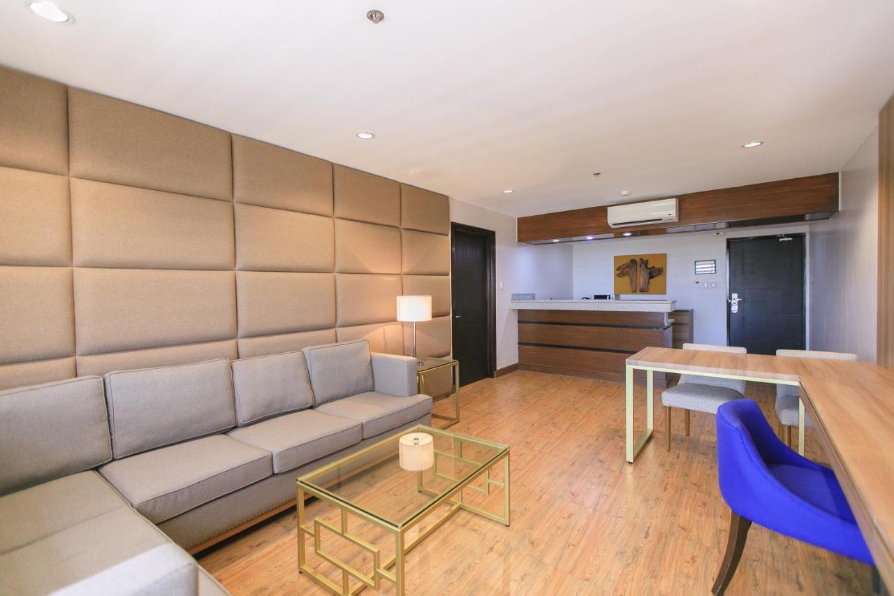 La Maja Rica Hotel Tarlac City Ngoại thất bức ảnh